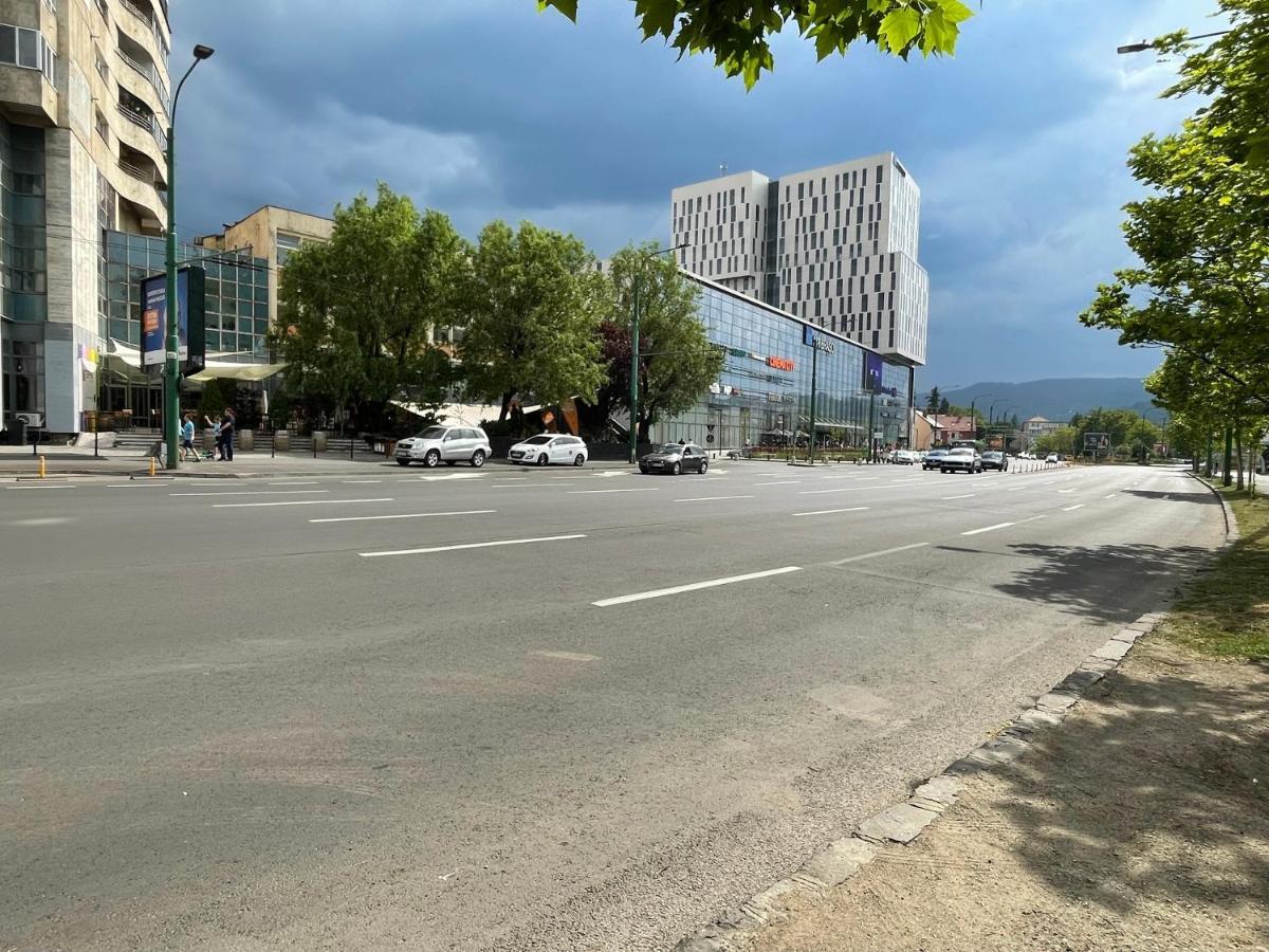 Premium Central Apartment Brasov Exterior photo