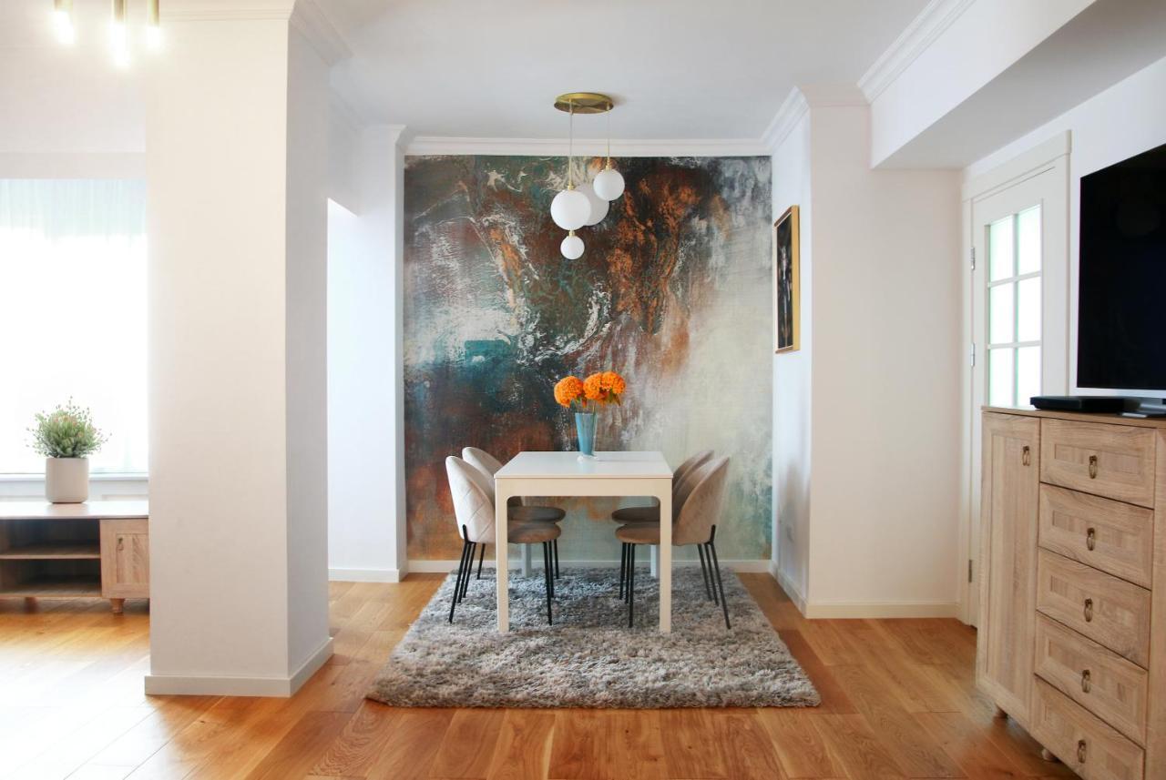 Premium Central Apartment Brasov Exterior photo